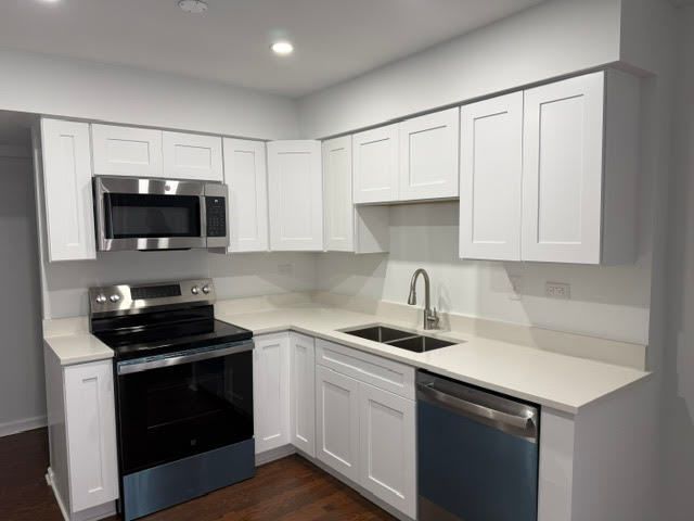 620 ACADEMY Court, Schaumburg, IL 60194