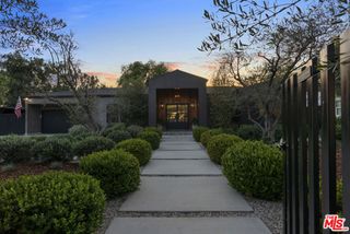 4417 Gentry Avenue, Valley Village, CA 91607