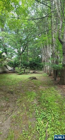 437 Summit Street, Ridgewood, NJ 07450