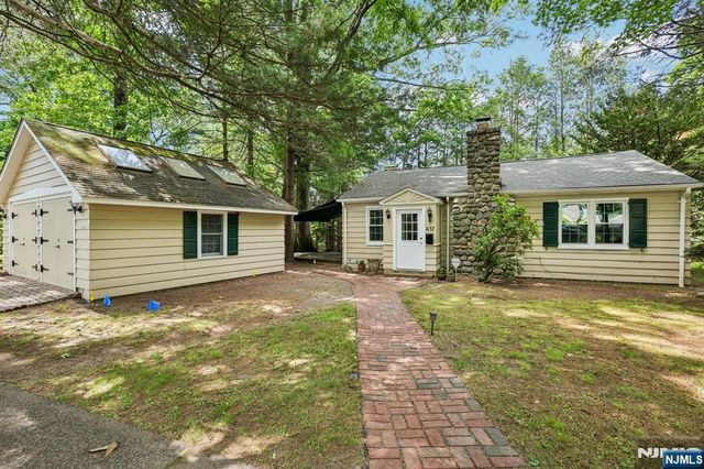 437 Summit Street, Ridgewood, NJ 07450
