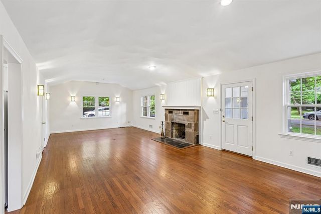 437 Summit Street, Ridgewood, NJ 07450