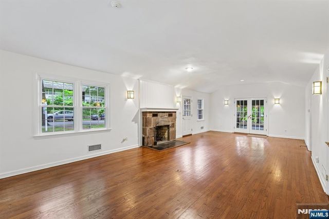 437 Summit Street, Ridgewood, NJ 07450
