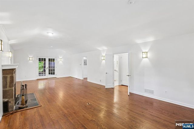 437 Summit Street, Ridgewood, NJ 07450