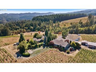 300 REUBEN BOISE Rd, Dallas, OR 97338