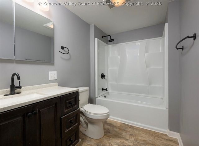 822 Kanawha Terrace, St Albans, WV 25177