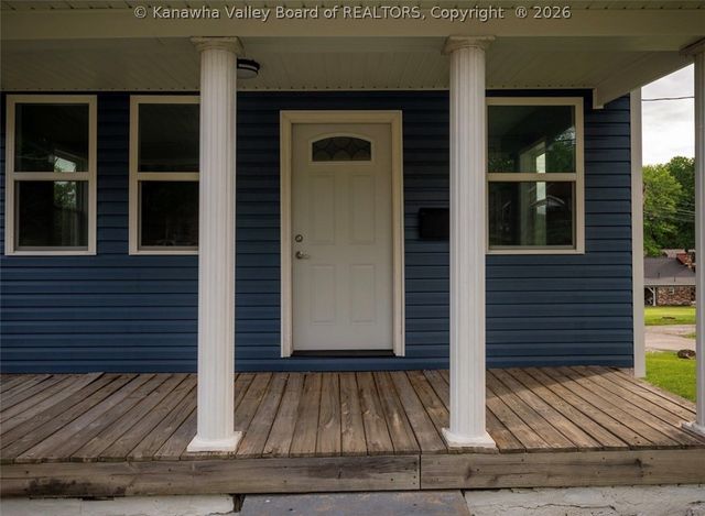822 Kanawha Terrace, St Albans, WV 25177