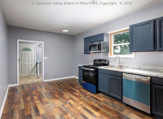 822 Kanawha Terrace, St Albans, WV 25177