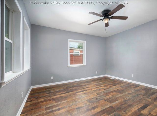 822 Kanawha Terrace, St Albans, WV 25177