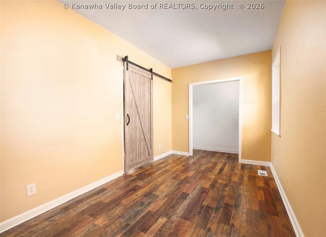 822 Kanawha Terrace, St Albans, WV 25177