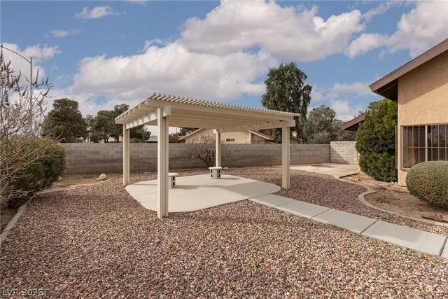 4470 Cranbrook Way, Las Vegas, NV 89103