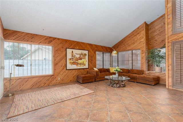 4470 Cranbrook Way, Las Vegas, NV 89103