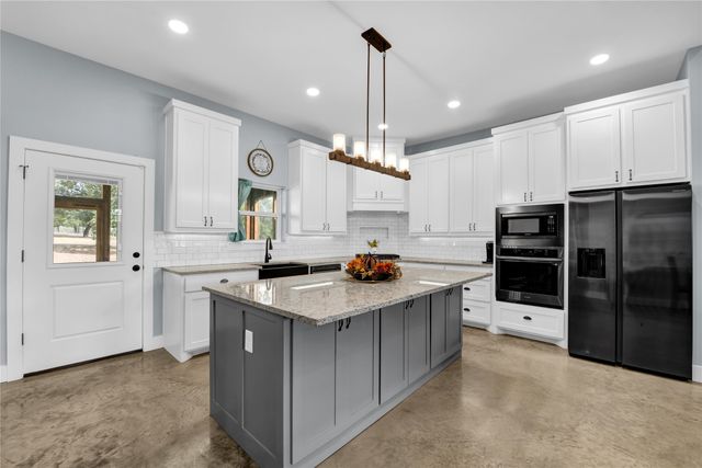 2190 Jordan Road, Poolville, TX 76487