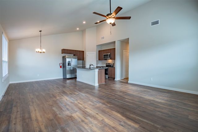 609 Wheatfield Drive, Venus, TX 76084