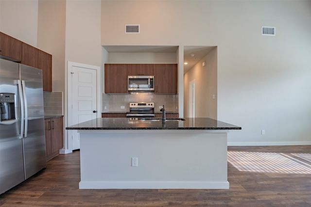 609 Wheatfield Drive, Venus, TX 76084