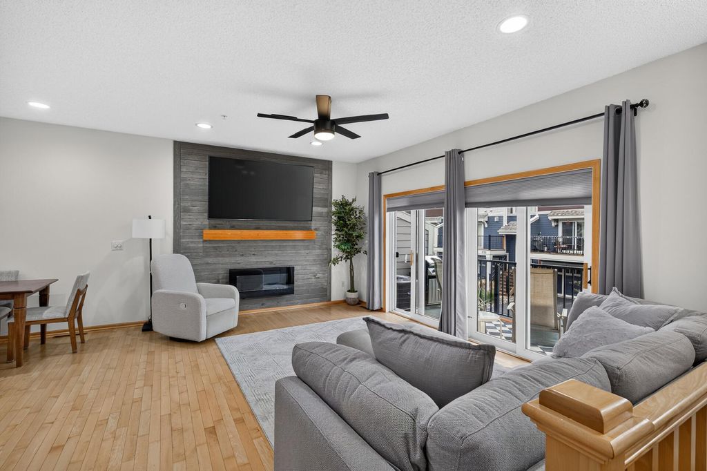 15557 Dunraven Drive 1310, Apple Valley, MN 55124 — photo 5