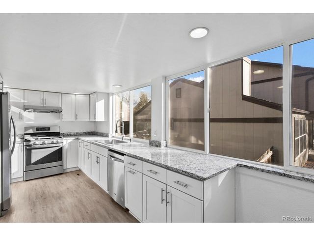 6740 E Heritage Pl, Centennial, CO 80111