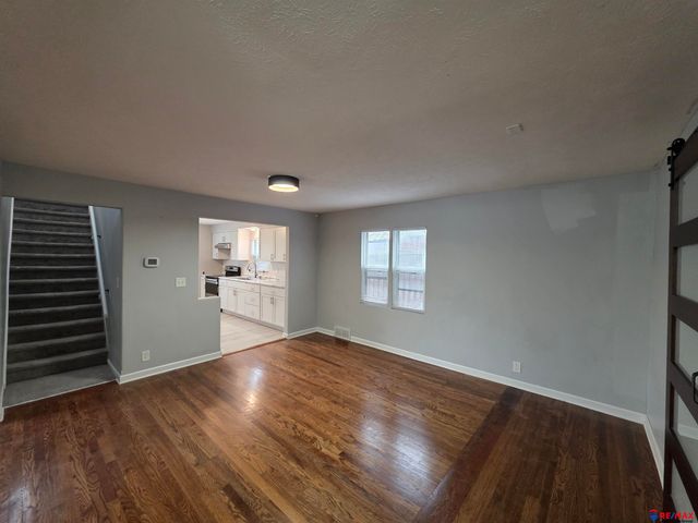 3021 N 42 Street, Omaha, NE 68111