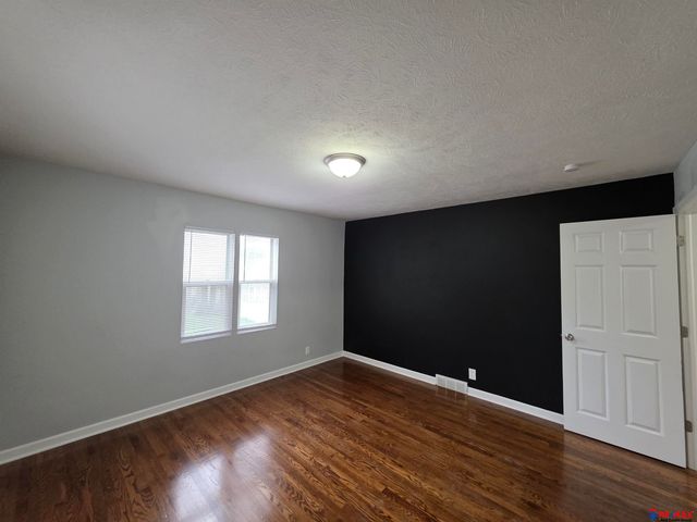 3021 N 42 Street, Omaha, NE 68111