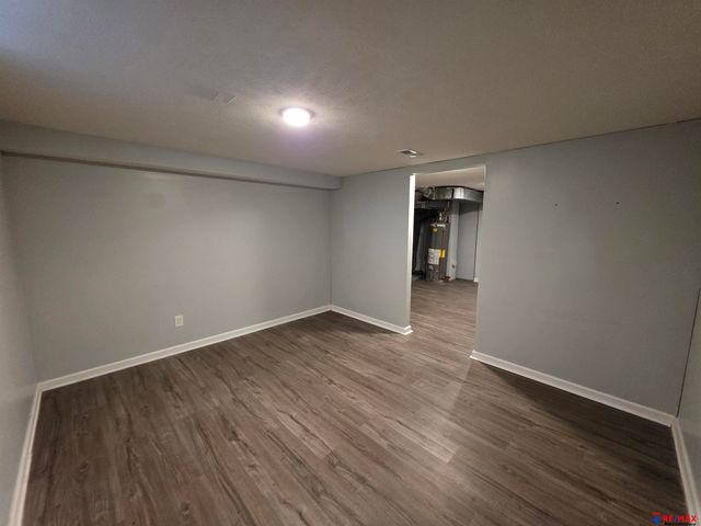 3021 N 42 Street, Omaha, NE 68111