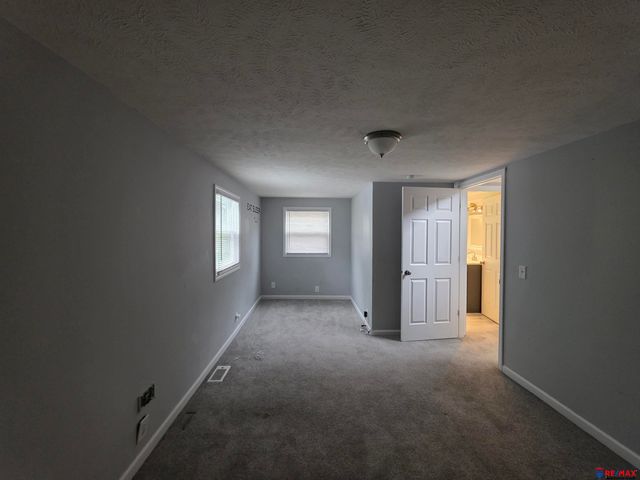 3021 N 42 Street, Omaha, NE 68111