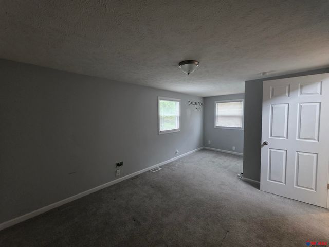 3021 N 42 Street, Omaha, NE 68111
