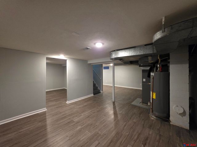 3021 N 42 Street, Omaha, NE 68111