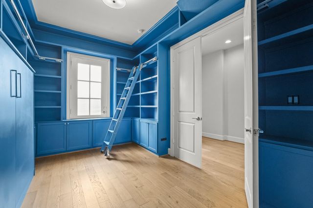 2715 Stelter Place, Houston, TX 77007