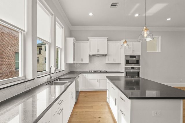 2715 Stelter Place, Houston, TX 77007