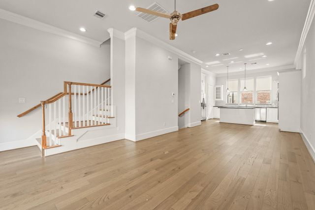 2715 Stelter Place, Houston, TX 77007