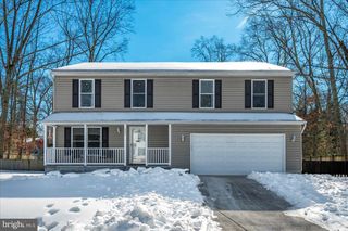 241 ARMSTRONG LN, Pasadena, MD 21122