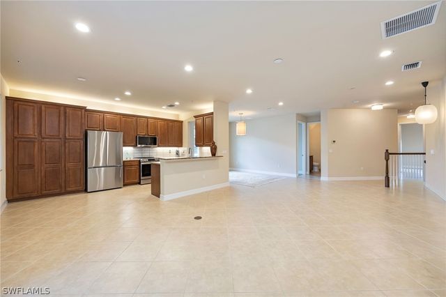 6510 Monterey PT 204, Naples, FL 34105