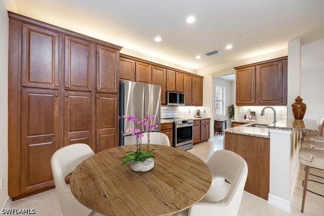 6510 Monterey PT 204, Naples, FL 34105