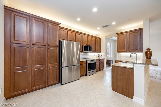 6510 Monterey PT 204, Naples, FL 34105