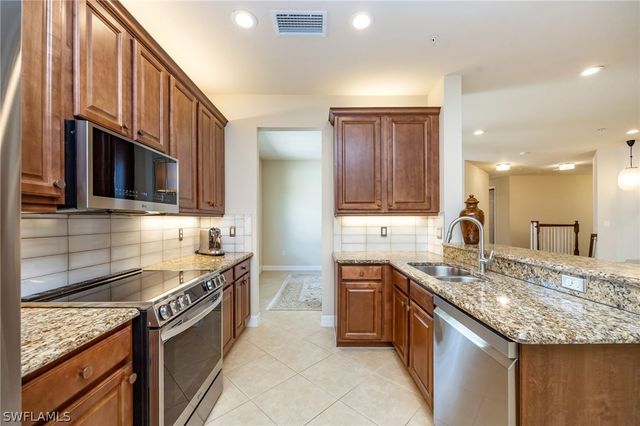 6510 Monterey PT 204, Naples, FL 34105