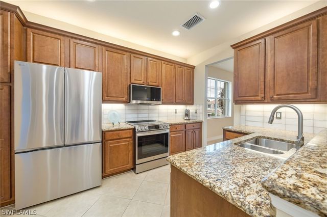 6510 Monterey PT 204, Naples, FL 34105