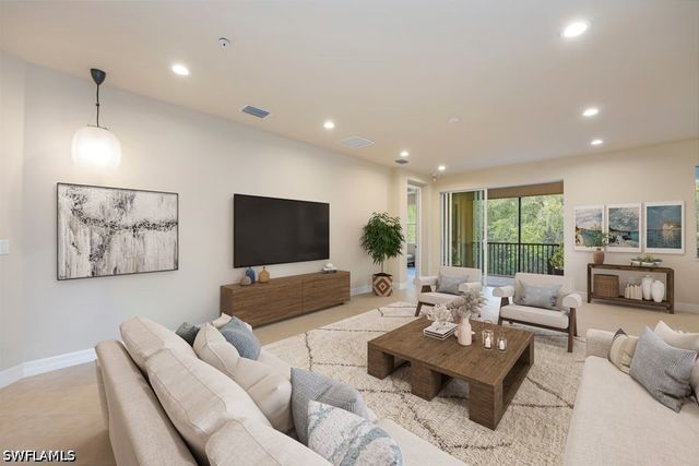 6510 Monterey PT 204, Naples, FL 34105