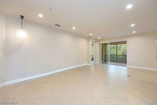 6510 Monterey PT 204, Naples, FL 34105