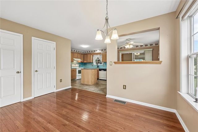 50 Crown Drive, Easton, PA 18040