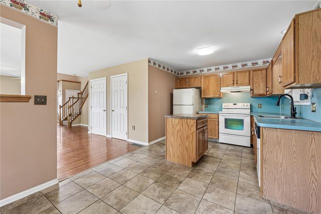 50 Crown Drive, Easton, PA 18040