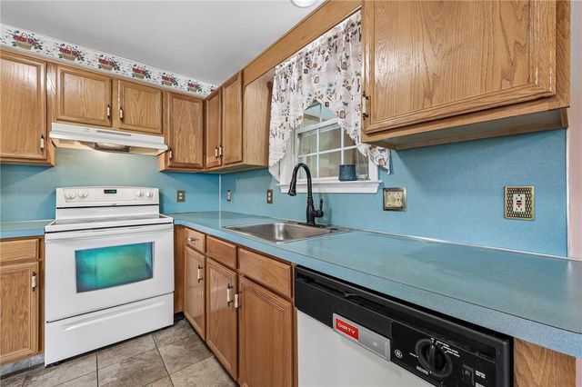 50 Crown Drive, Easton, PA 18040