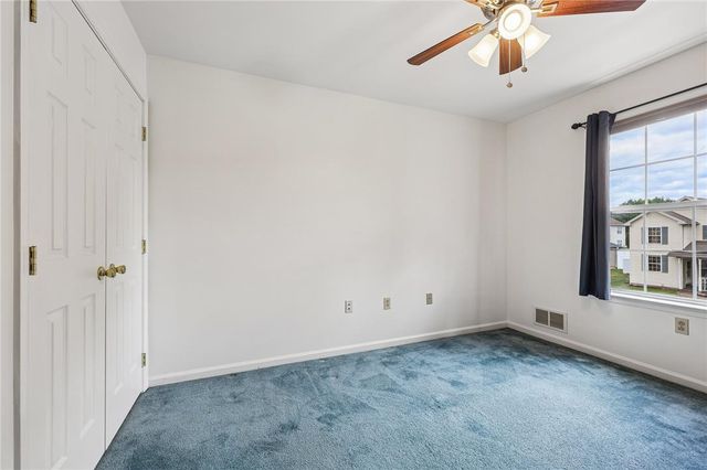 50 Crown Drive, Easton, PA 18040