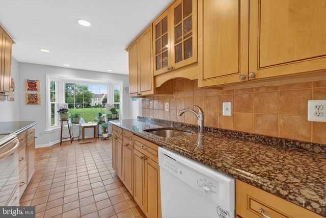 6415 BIRCHLEIGH CIR, Alexandria, VA 22315