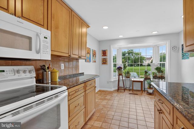 6415 BIRCHLEIGH CIR, Alexandria, VA 22315