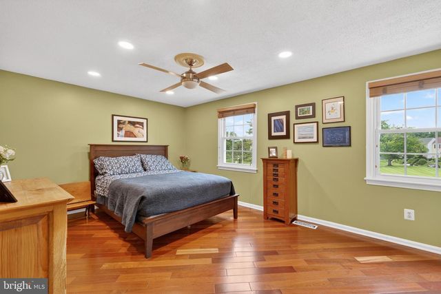 6415 BIRCHLEIGH CIR, Alexandria, VA 22315