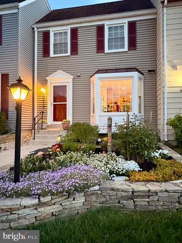 6415 BIRCHLEIGH CIR, Alexandria, VA 22315