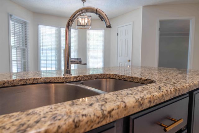3031 STONECREST CIR, Lakeland, TN 38002