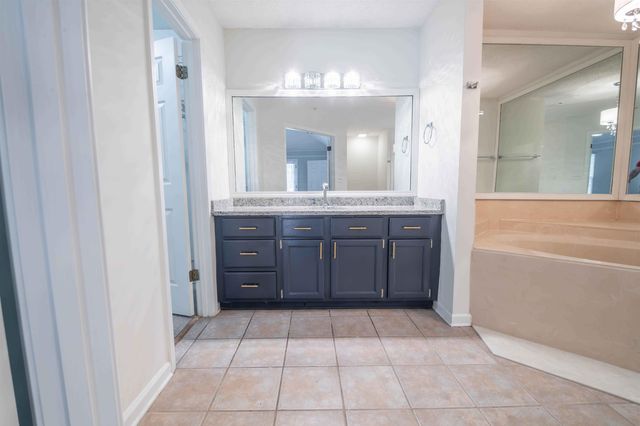3031 STONECREST CIR, Lakeland, TN 38002