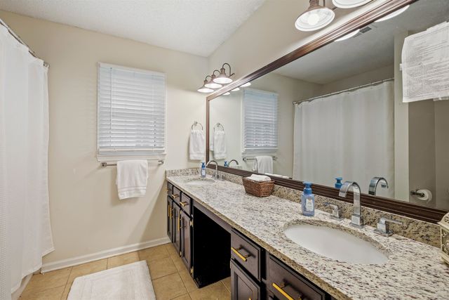 3031 STONECREST CIR, Lakeland, TN 38002