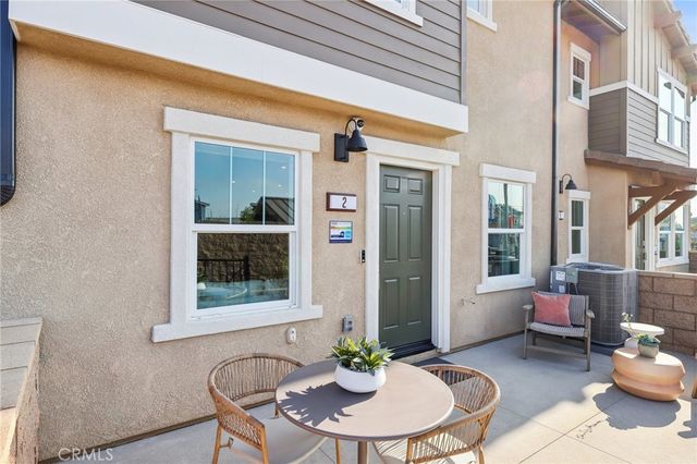 15525 April Dawn Way 3, Fontana, CA 92336