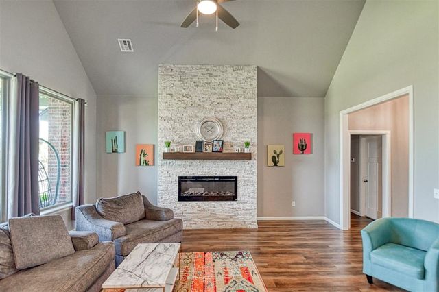 4217 Frontier Trail, Norman, OK 73072